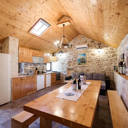 House Manuela Kruševo