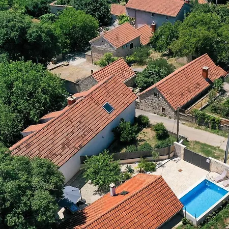 Vikendica House Manuela *