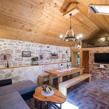 House Manuela Vikendica